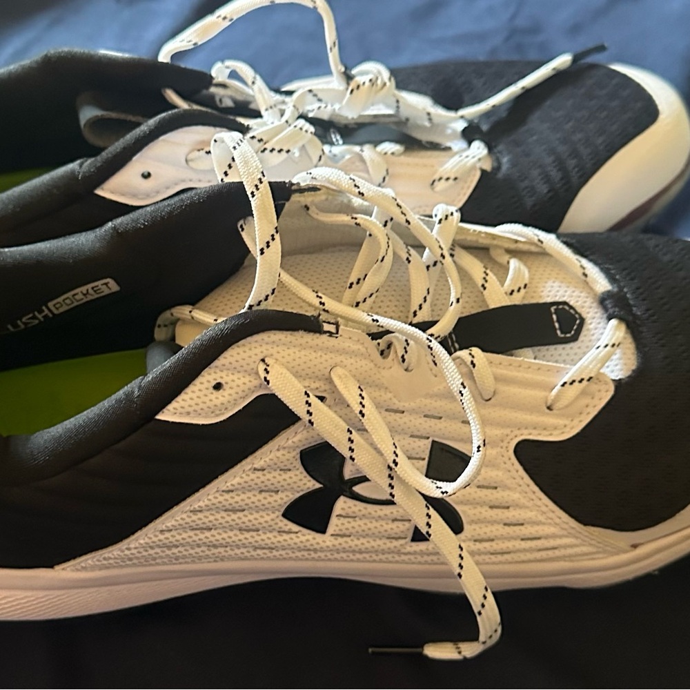 Under Armour Baseball Cleats NWOT